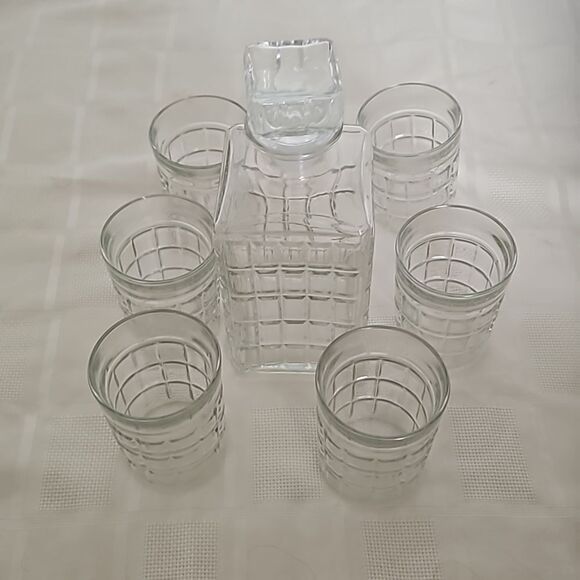 Wiskey Decanter Set With 6 Glasses Clear - Picture 10 of 16